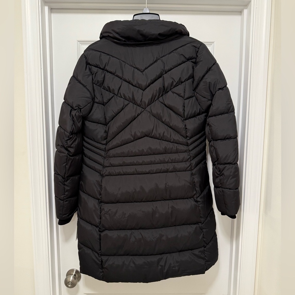 London Fog Women's Black Puffer Jacket with Detachable Faux Fur and Hood - Picture 7 of 9